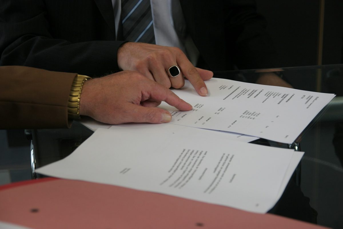 contract-408216_1920 (1)
